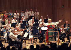 Arosorkestern i Västerås . Dirigent Helen Grönberg.
