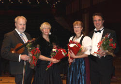 Christer Norrman, Helen Grönberg, Eva Magnusson och Peter Tornborg vid konsert i Västerås Konserthus den16 november 2009.