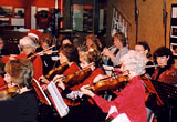 Medlemmar i Arosorkestern vid julkonsert i Västerås i december 2006.