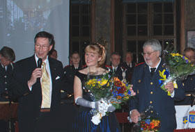 Solisterna Eva Magnusson, sång och Sölve Kingstedt, klarinett tillsammans med programvärden Bo Magnusson vid konsert på Karlbergs Slott den 18 november 2007.