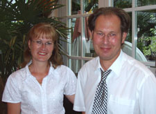 Eva Magnusson med ackompanjatör Ralph Petruschka efter konsert på Konditorei Zauner i Bad Ischl, Österrike.
