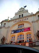Volksoper, Wien den 5 juni 2005. Premiär Glada änkan.